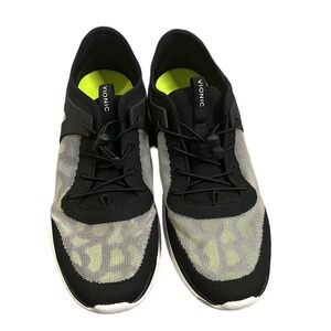 Vionic black amalia slip on sneakers size 10